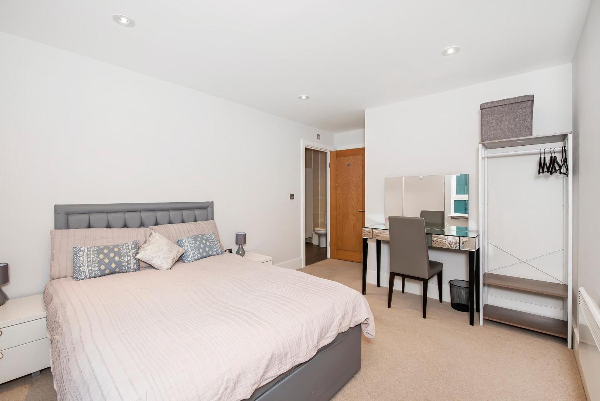 Modern 2 Bedroom 2 Bath Apartment With River View London Exterior photo