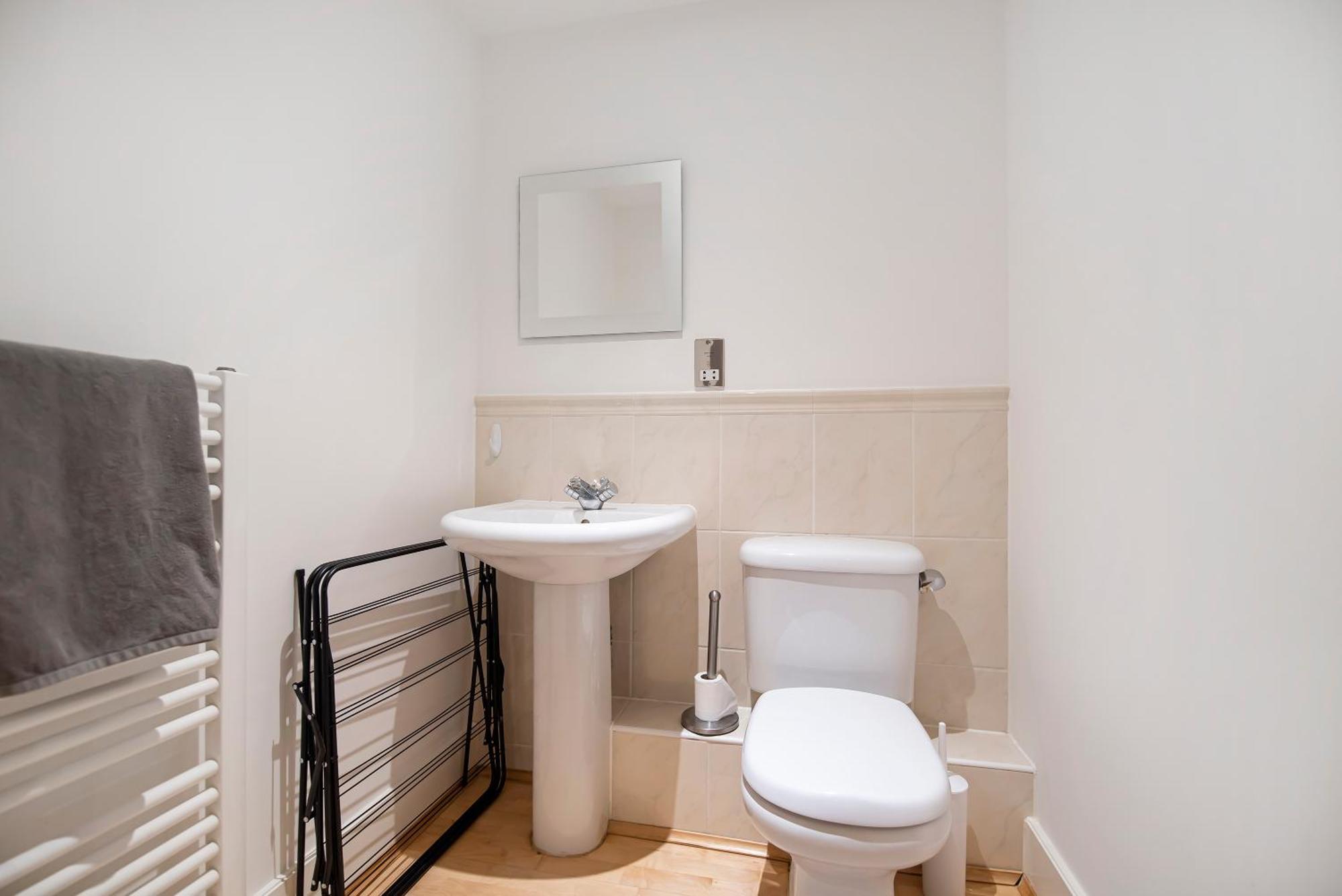 Modern 2 Bedroom 2 Bath Apartment With River View London Exterior photo