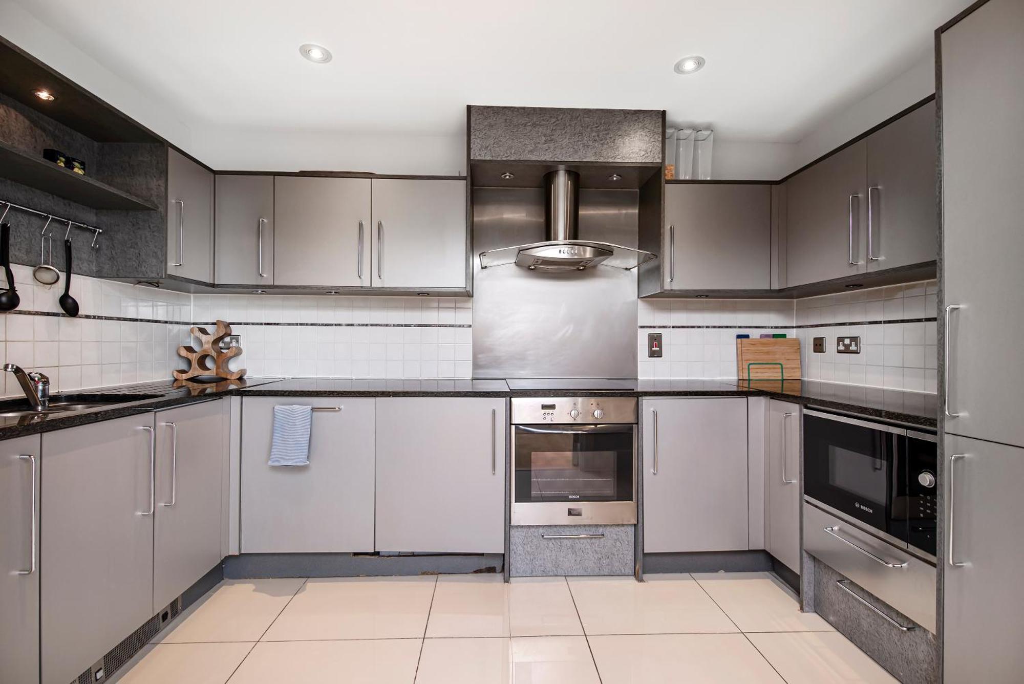 Modern 2 Bedroom 2 Bath Apartment With River View London Exterior photo